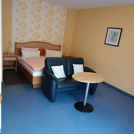 ゲストハウス Ederstrand 3*